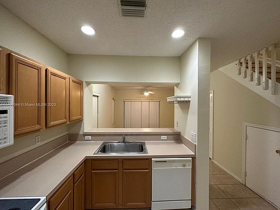 5th image of 4956 Palmbrooke Cir Unit 4956