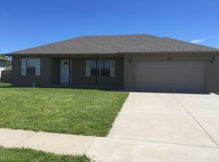 108 Spruce Ave, Clever, MO 65631