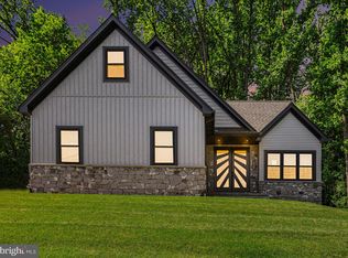 2808 Spring Valley Rd, Lancaster, PA 17601