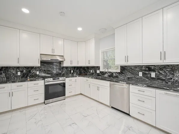 19207 Poplar Trails Ln, Tomball, TX 77375