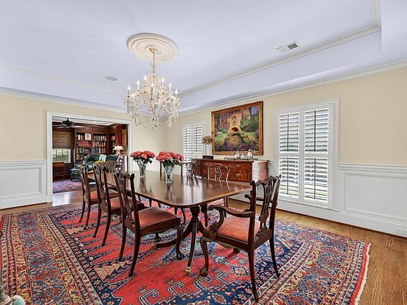5th image of 18 La Vista Ct