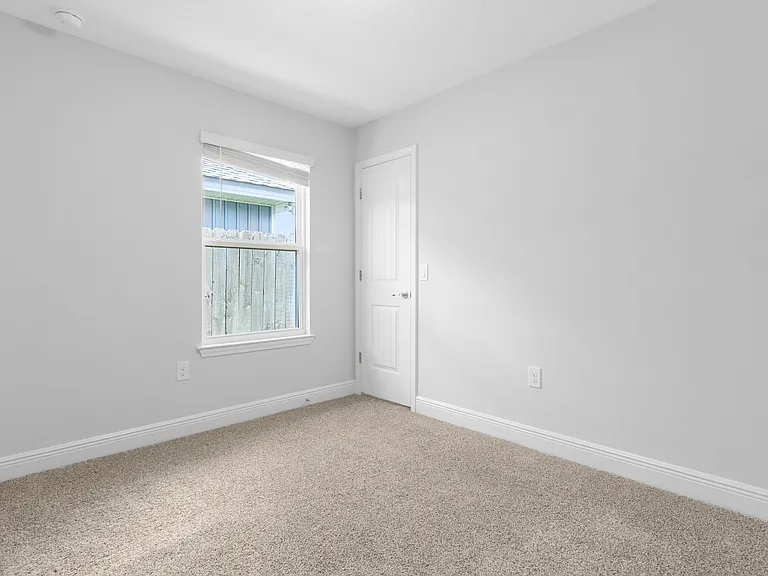 8422 Rose Ave — Photo 18