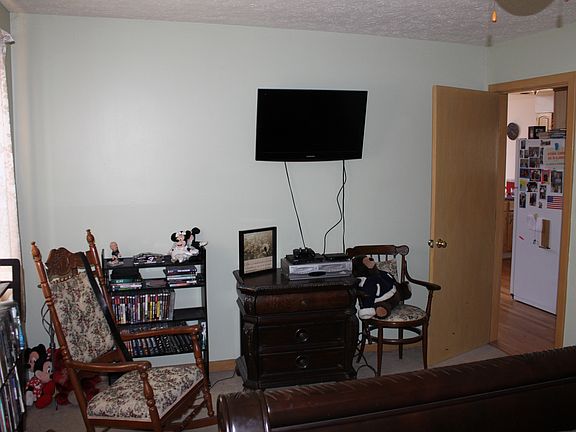 4th image of 207 Fox Creek Dr