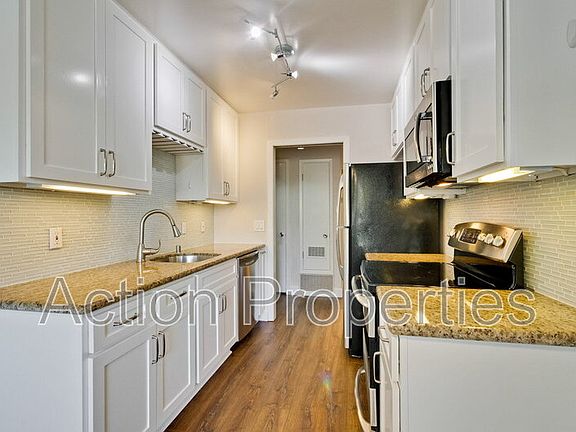5th image of 255 S Rengstorff Ave APT 122