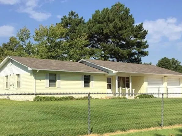 1001 N Hill St, Newark, AR 72562