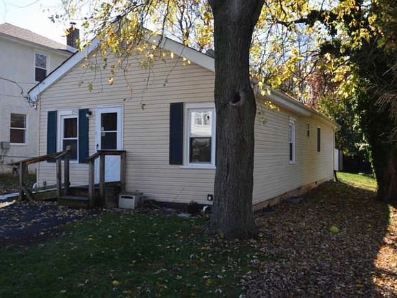 2nd image of 2540 Lamott Ave