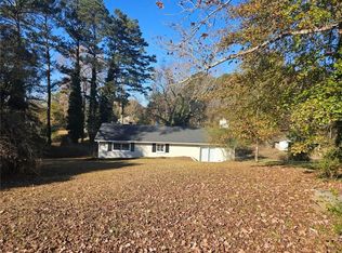 90 Skyline Dr, Hampton, GA 30228