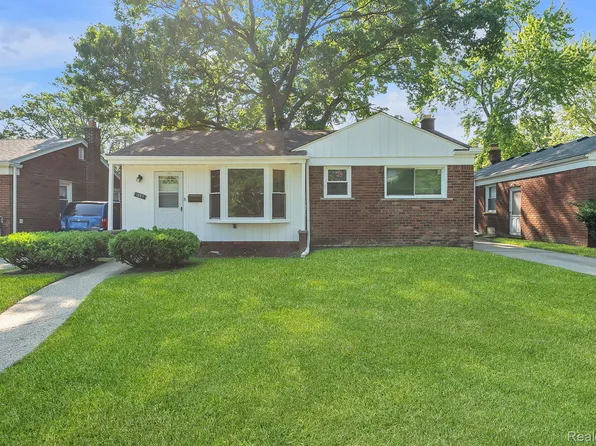 1885 Pelham St, Dearborn, MI 48124