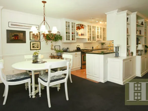 150 West End Avenue image 1 of 2