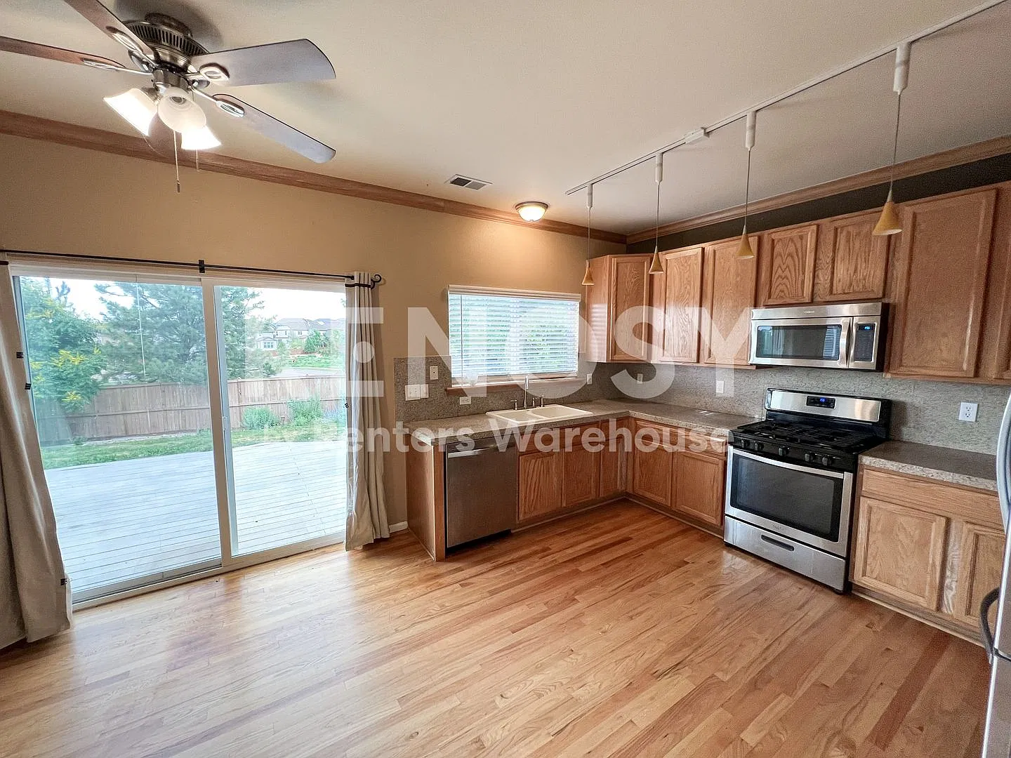 October Lease Incentive 5118 S Sicily St — Photo 4
