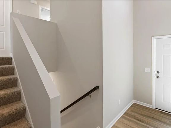 5th image of 3214 Kady Ave NE