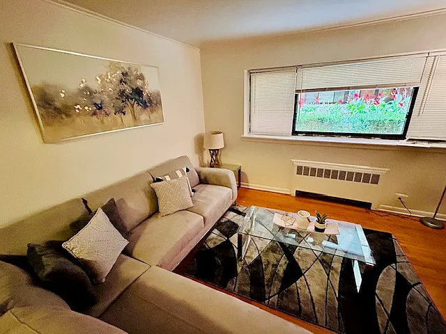 3138 W Carmen Ave #1B — Photo 3