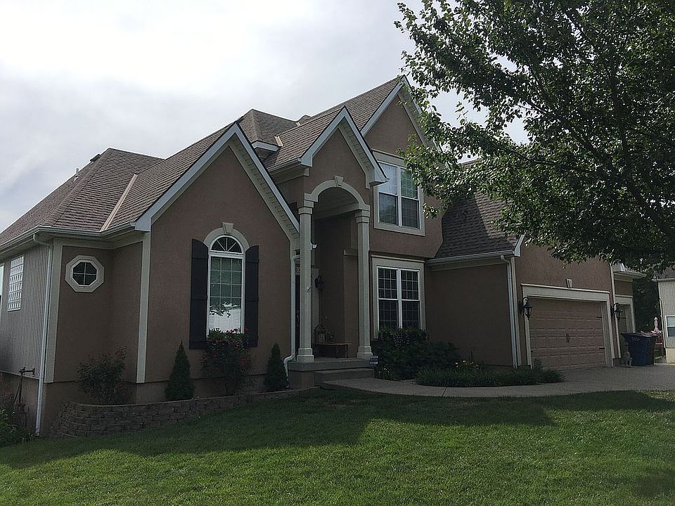 1st image of 2204 NE Merchison Ln