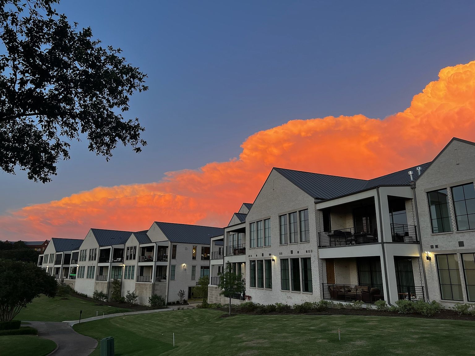 350 Oconnor Ridge Blvd #13