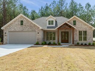 587 J C Burt Rd, Hattiesburg, MS 39401