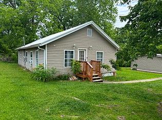 524 14th St, Etowah, TN 37331