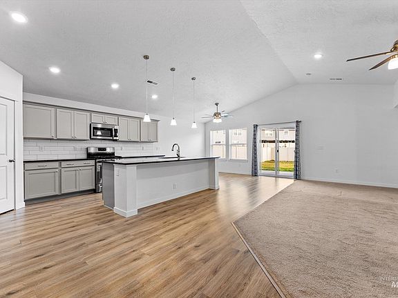 5th image of 17798 Goose Ridge Ave