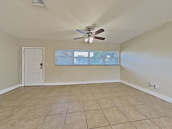 4th image of 14300 SW 86th Ave