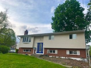 4 Waldron Dr, Stony Pt, NY 10980