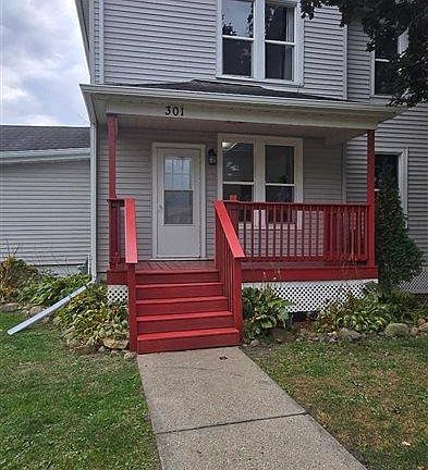 2nd image of 301 S Main St