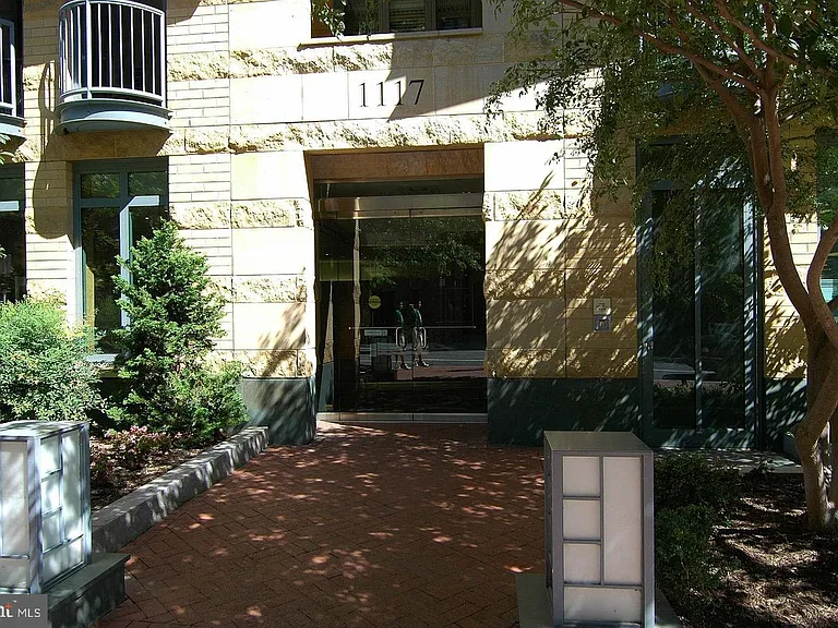 1117 10th St NW #1107 — Photo 2
