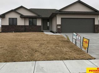 3231 Armour Dr, Fremont, NE 68025