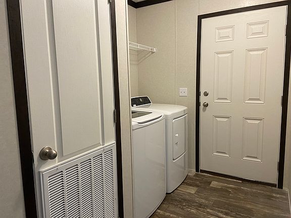 5th image of 46 Ash Ave #46