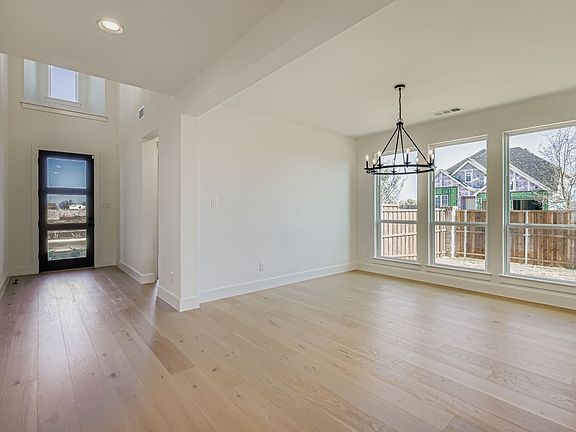 4th image of 2611 Harvest Ln