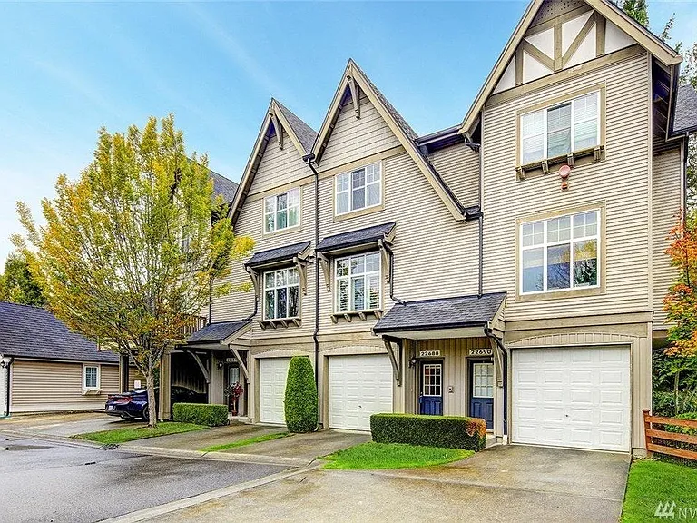 22688 NE Alder Crest Ln — Photo 1