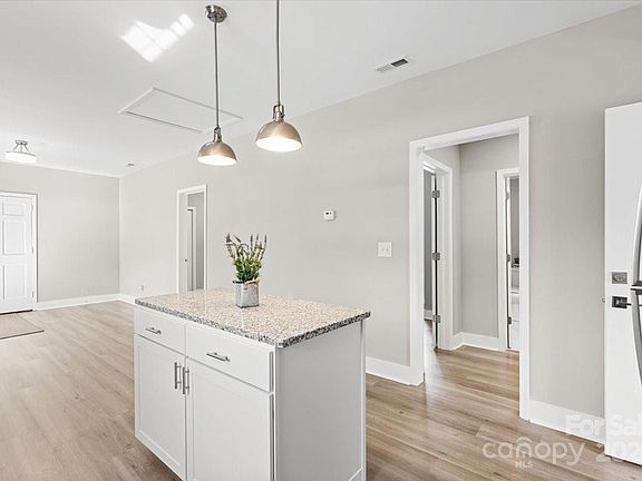 5th image of 91 Crescent Ave
