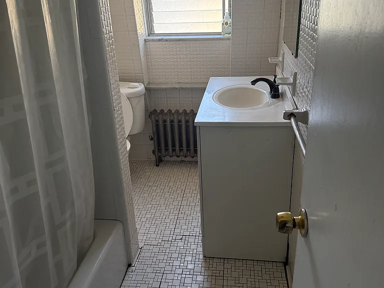 70 Rowan St #3 — Photo 9