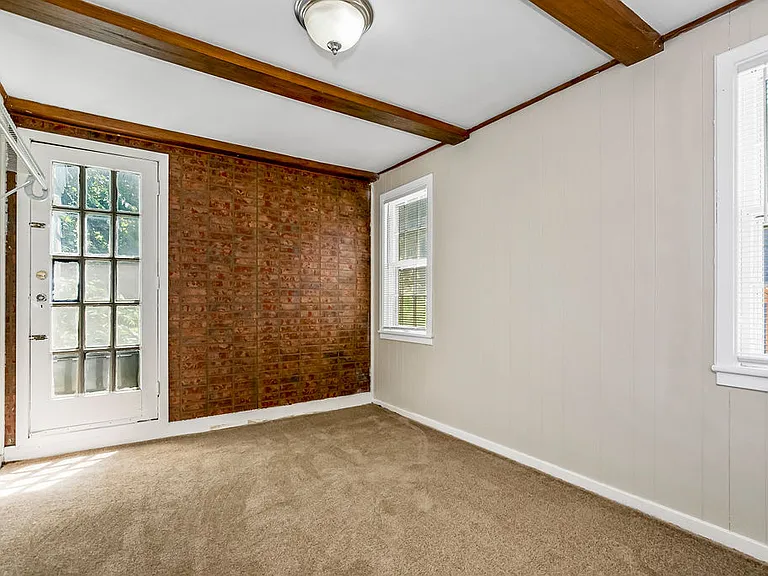 4131EatonSt-18_10222024