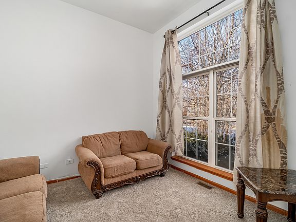 5th image of 7512 Burshire Dr