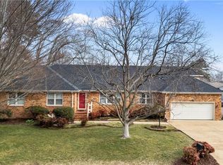 713 Pinebrook Dr, Virginia Beach, VA 23462