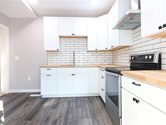 3rd image of 3507 Wyandotte Ave