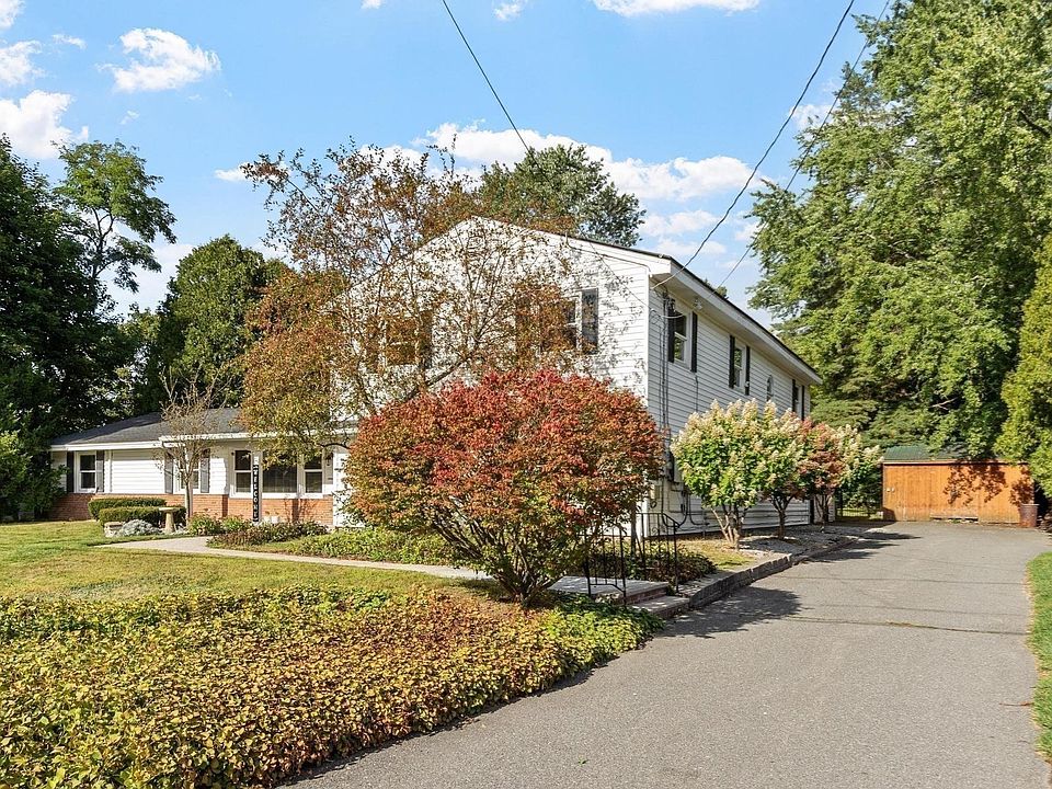 1st image of 4 Derringer Rd