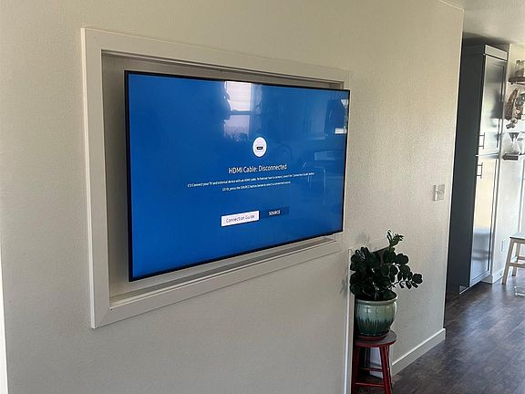 2nd image of 3840 Bonnie Pl