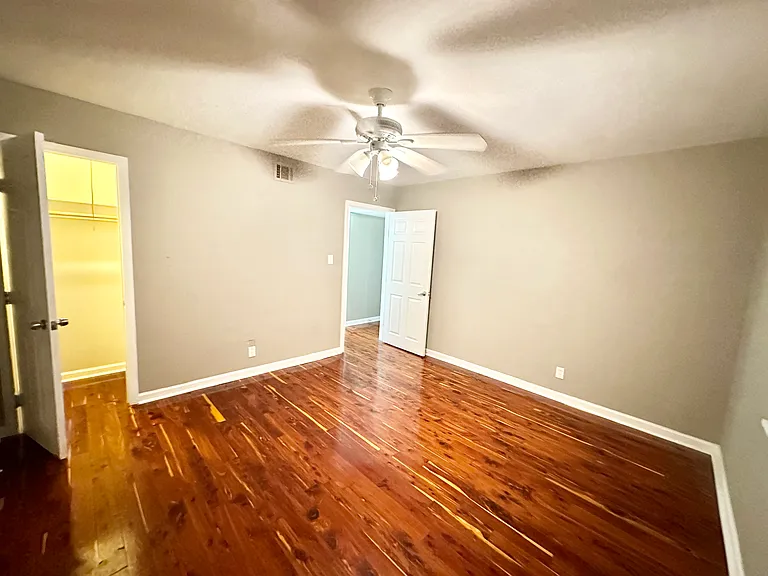 1302 S Quinlan Park Rd #B — Photo 16