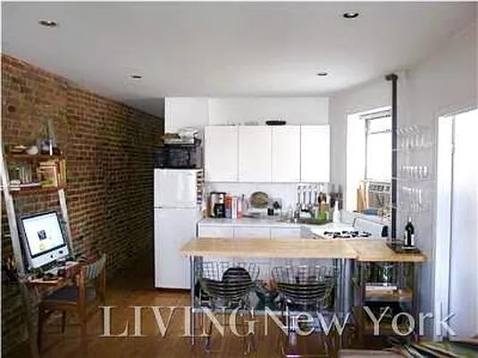 Rented by Living New York | media 22