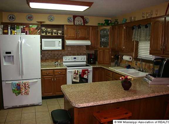 3rd image of 7405 Ivywood Ln