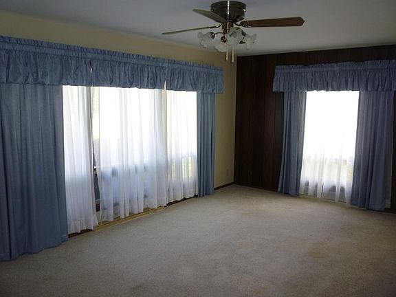5th image of W2370 Capital Dr