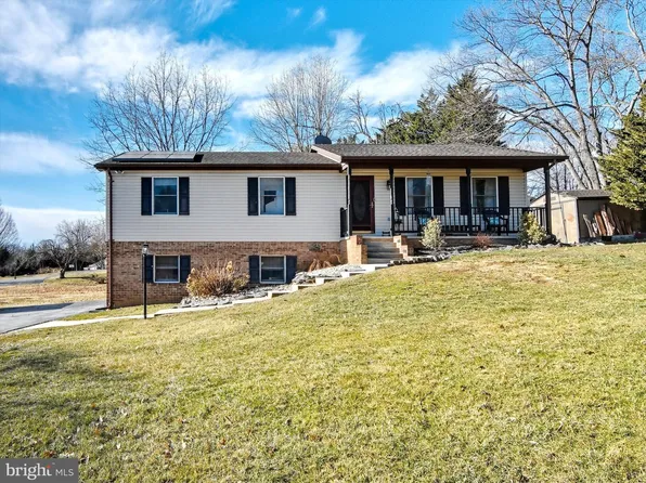 17803 Walker Cir, Boonsboro, MD 21713