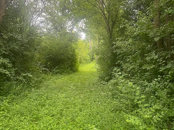 3rd image of 4S015 Rigi Rd