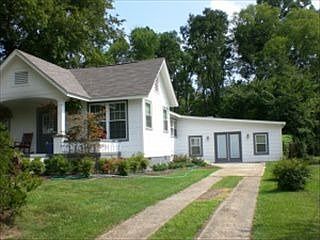 3rd image of 410 Green St