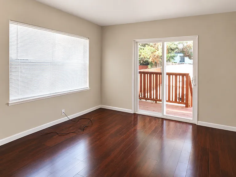 5667 Telegraph Ave #B — Photo 3