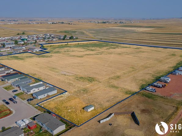 2610 Nut Tree St, Gillette, WY 82716