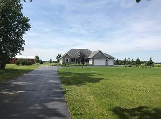 191 Highway D, Dousman, WI 53118