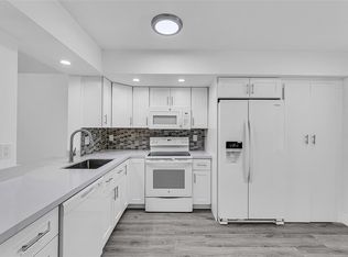 7340 Lake Circle Dr APT 101, Margate, FL 33063