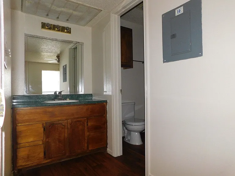 Gant Apartments — Photo 28