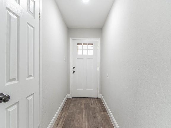4th image of 7117 Misty Meadow Dr S